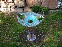 Ptačí pítko se dvěma pávy "Na vysoké noze" cena 8500,-